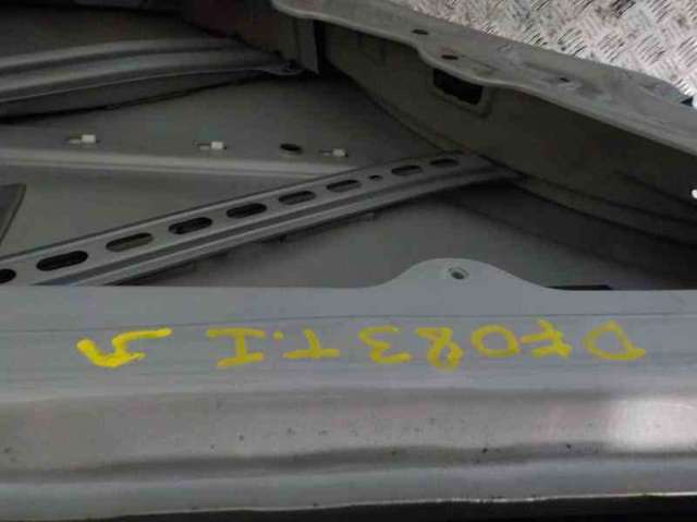 Drzwi tylne lewe A1647300105 MERCEDES