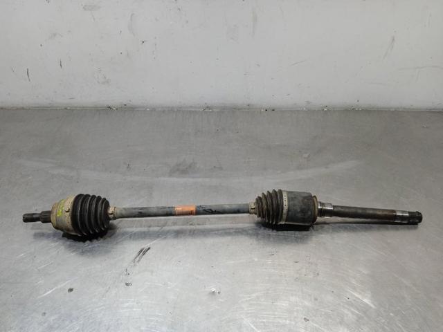 Półoś napędowa przednia prawa A1663301300 MERCEDES