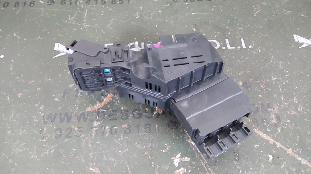 Skrzynka bezpieczników Mercedes ML/GLE W166