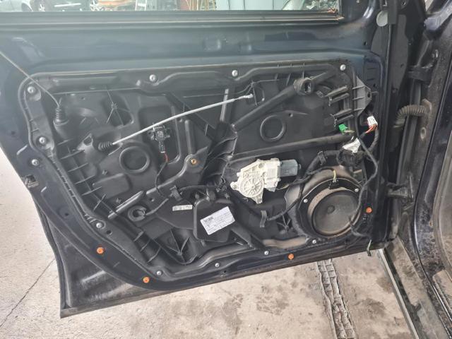 Mechanizm podnoszenia szyby drzwi przednich lewych A1667200179 MERCEDES