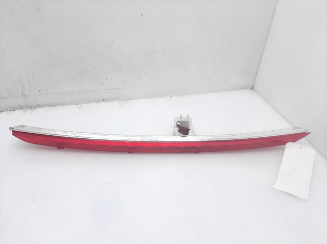 Lampa stop tylna dodatkowa A1668200056 MERCEDES
