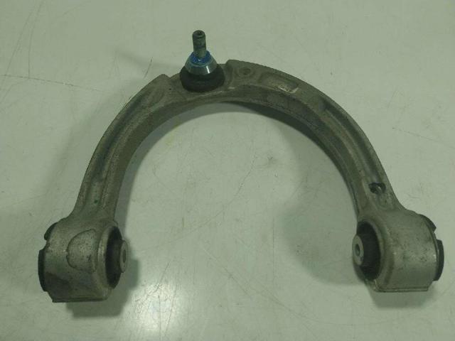 Wahacz zawieszenia przedniego prawy górny A1673301400 MERCEDES