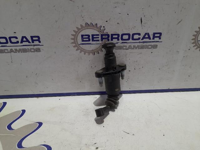 Cylinder sprzęgła główny A1682900512 MERCEDES
