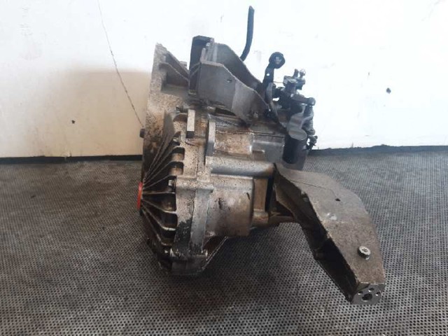 Mechaniczna skrzynia biegów w komplecie A1683601700 MERCEDES