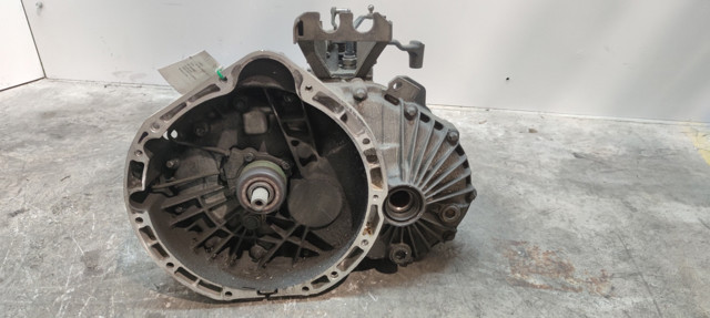 Mechaniczna skrzynia biegów w komplecie A1683601700 MERCEDES