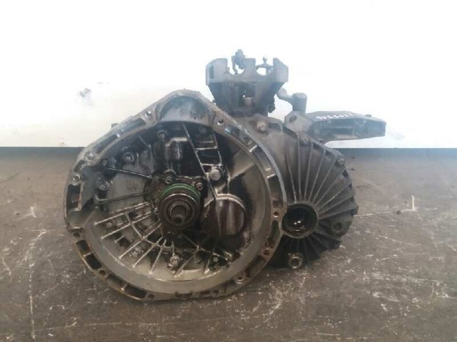Mechaniczna skrzynia biegów w komplecie A1683602000 MERCEDES