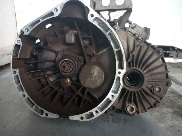 Mechaniczna skrzynia biegów w komplecie A1683602000 MERCEDES