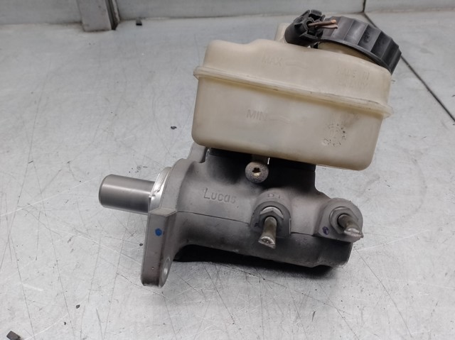Zbiorniczek głównego cylindra hamulcowego (płynu hamulcowego) A1684300302 MERCEDES