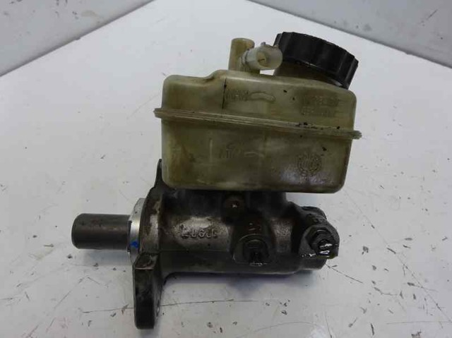 Zbiorniczek głównego cylindra hamulcowego (płynu hamulcowego) A1684300302 MERCEDES
