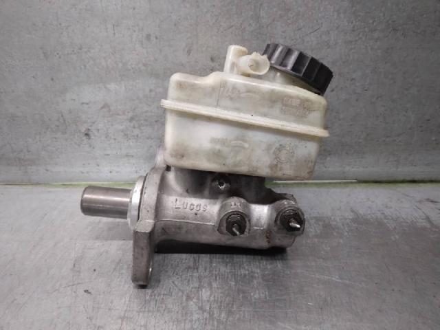 Zbiorniczek głównego cylindra hamulcowego (płynu hamulcowego) A1684300302 MERCEDES