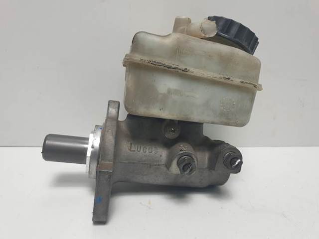Zbiorniczek głównego cylindra hamulcowego (płynu hamulcowego) A1684300302 MERCEDES