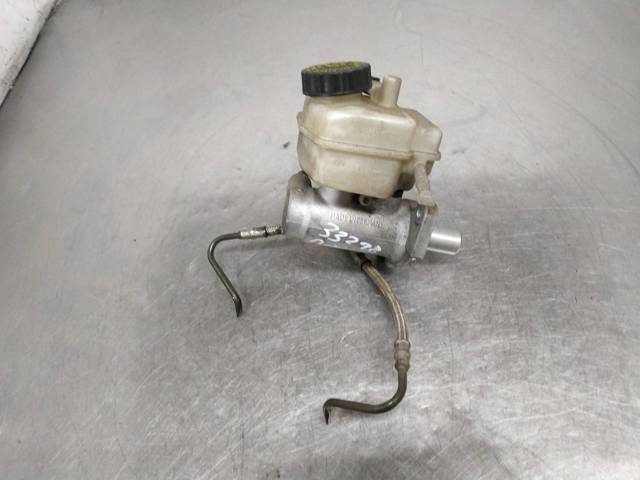 Zbiorniczek głównego cylindra hamulcowego (płynu hamulcowego) A1684300302 MERCEDES