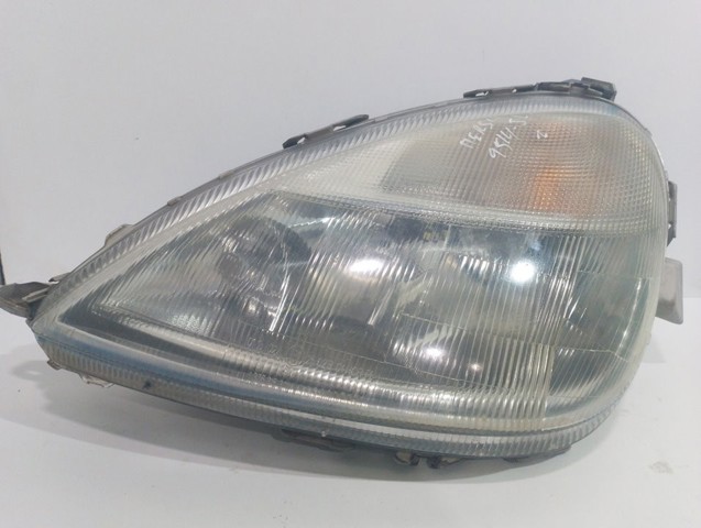 Reflektor prawy A1688200261 MERCEDES