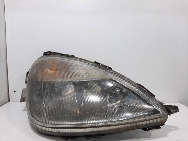 Reflektor prawy A1688200261 MERCEDES