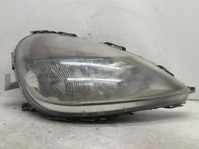 Reflektor prawy A1688201061 MERCEDES