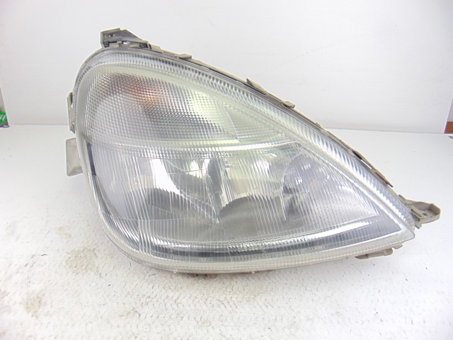 Reflektor prawy A1688201061 MERCEDES