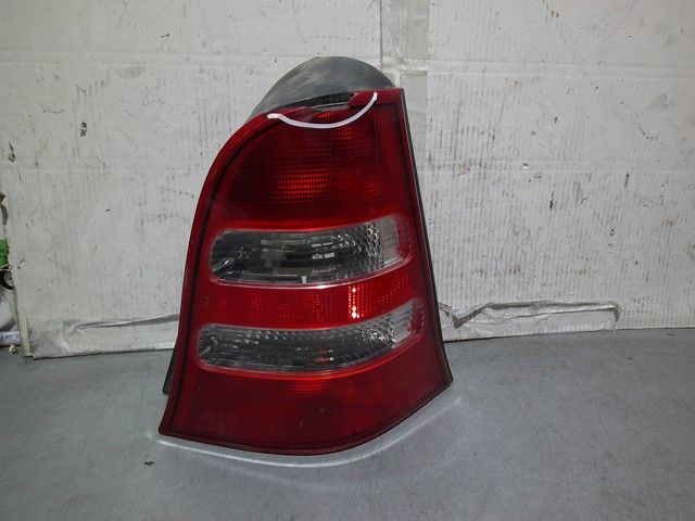 Lampa zespolona tylna prawa A1688202864 MERCEDES