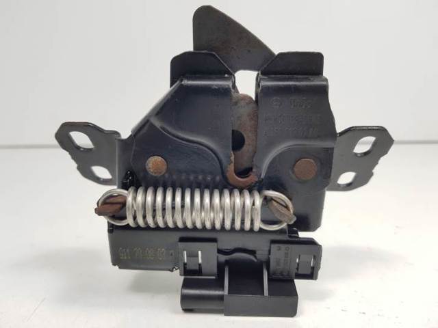Zamek maski A1688800160 MERCEDES