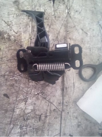 Zamek maski A1688800160 MERCEDES