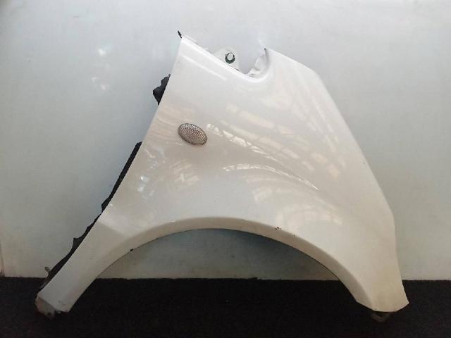 Błotnik przedni prawy A1688800418 MERCEDES