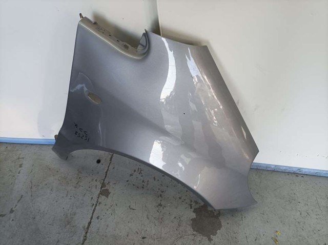 Błotnik przedni prawy A1688800818 MERCEDES