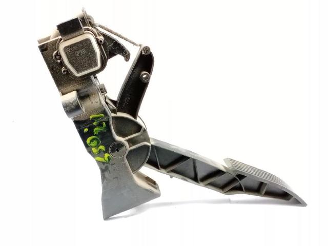 Pedał przyspieszenia (gazu) A1693000104 MERCEDES