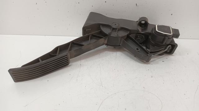 Pedał przyspieszenia (gazu) A1693000104 MERCEDES