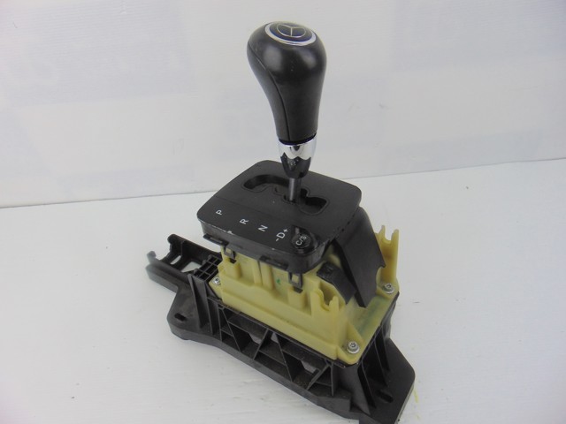 Mechanizm zmiany biegów (cięgno) A1693700709 MERCEDES