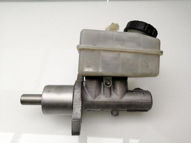 Zbiorniczek głównego cylindra hamulcowego (płynu hamulcowego) A1694300202 MERCEDES