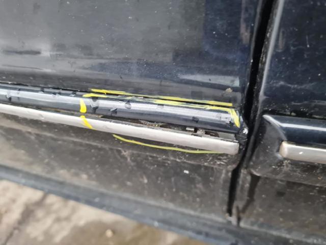 Drzwi przednie lewe A1697200105 MERCEDES