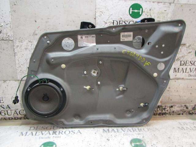 Mechanizm podnoszenia szyby drzwi przednich prawych A1697200879 MERCEDES