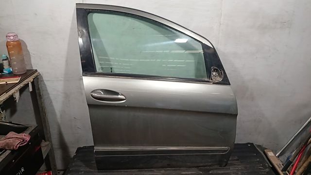 Drzwi przednie prawe A1697202605 MERCEDES