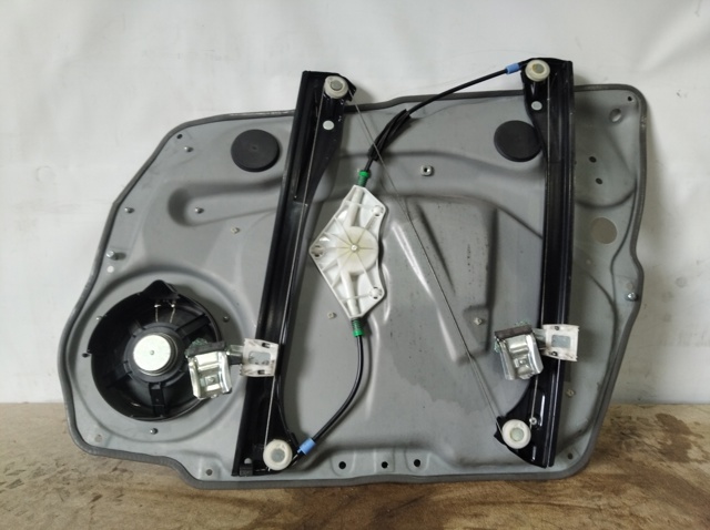 Mechanizm podnoszenia szyby drzwi przednich lewych A1697202979 MERCEDES