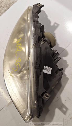 Reflektor prawy A1698200261 MERCEDES