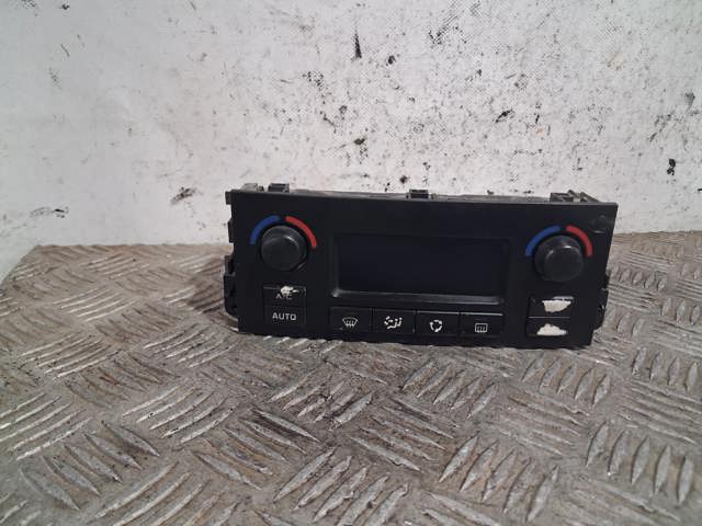 Radioodtwarzacz (radio AM/FM) A1698200486 MERCEDES