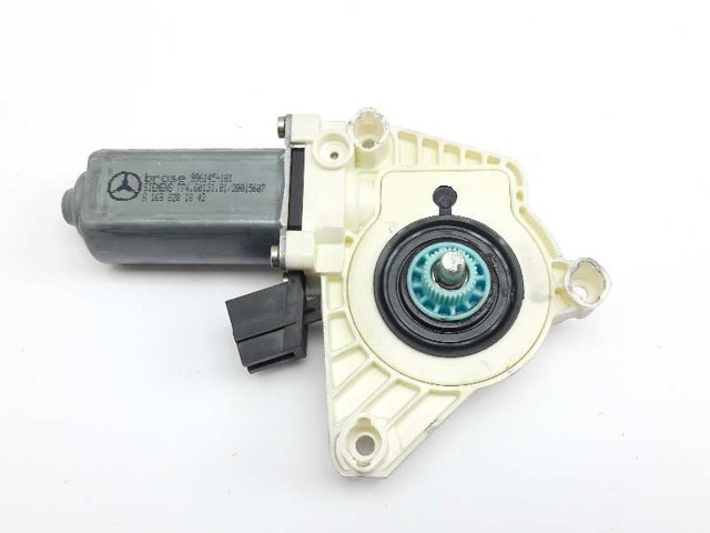 Mechanizm podnoszenia szyby drzwi przednich prawych A1698201842 MERCEDES