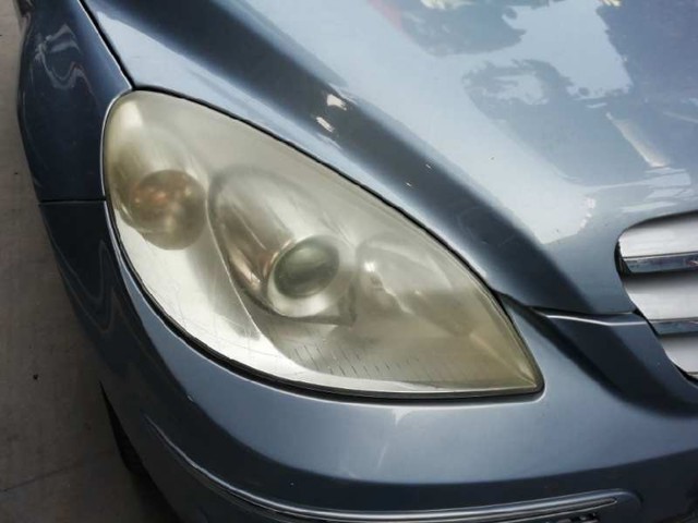 Reflektor prawy A1698201861 MERCEDES