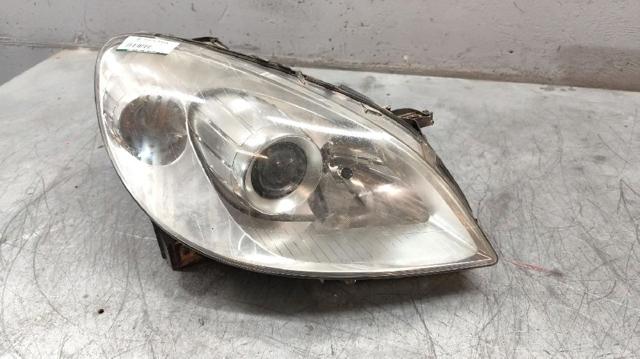 Reflektor prawy A1698201861 MERCEDES