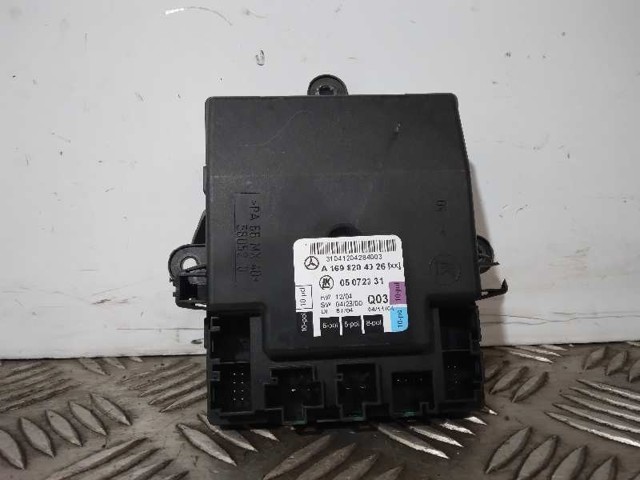 Mechanizm podnoszenia szyby drzwi przednich prawych A1698204026 MERCEDES