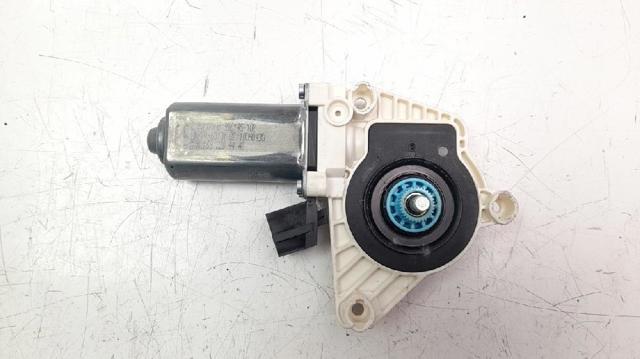 Mechanizm podnoszenia szyby drzwi przednich prawych A1698204442 MERCEDES