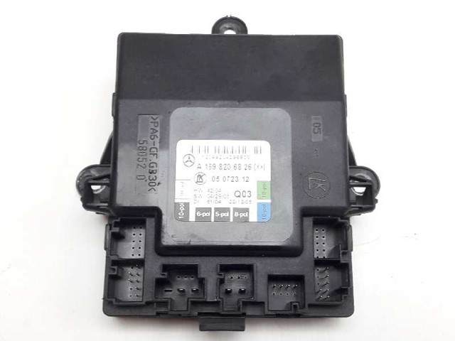 Mechanizm podnoszenia szyby drzwi przednich prawych A1698206826 MERCEDES