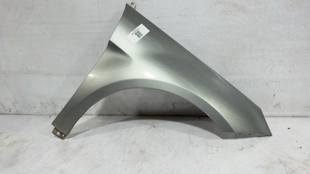 Błotnik przedni prawy A1698800818 MERCEDES