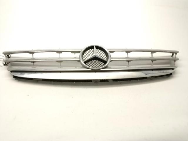 Atrapa chłodnicy A16988009839040 MERCEDES