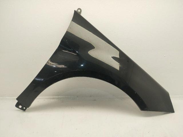 Błotnik przedni prawy A1698801018 MERCEDES