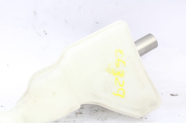 Zbiorniczek głównego cylindra hamulcowego (płynu hamulcowego) A1774304300 MERCEDES