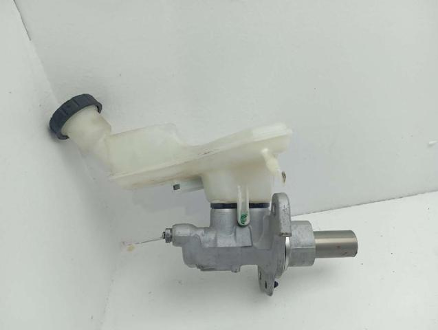 Zbiorniczek głównego cylindra hamulcowego (płynu hamulcowego) A1774304300 MERCEDES