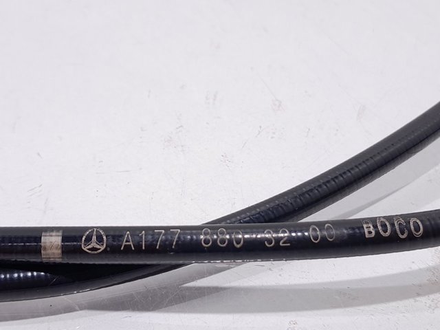 Linka otwierania maski do Mercedes A W177