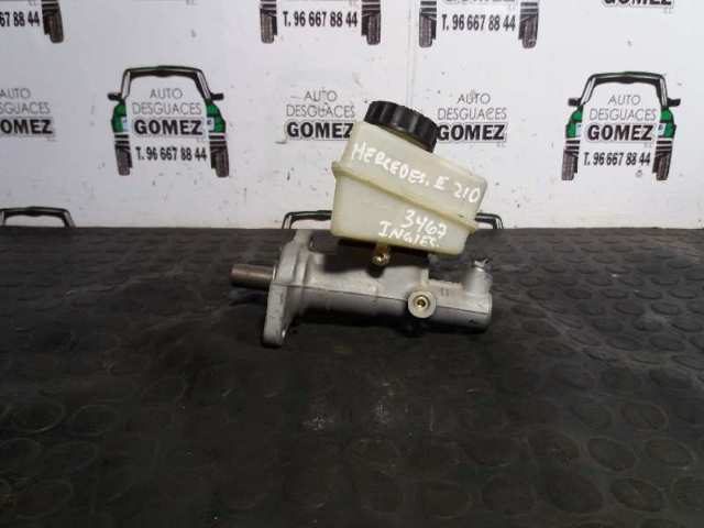Zbiorniczek głównego cylindra hamulcowego (płynu hamulcowego) A2024300202 MERCEDES