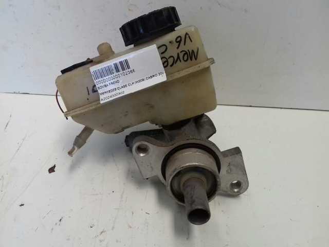 Zbiorniczek głównego cylindra hamulcowego (płynu hamulcowego) A2024300302 MERCEDES