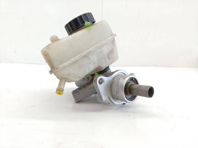 Zbiorniczek głównego cylindra hamulcowego (płynu hamulcowego) A2024300302 MERCEDES